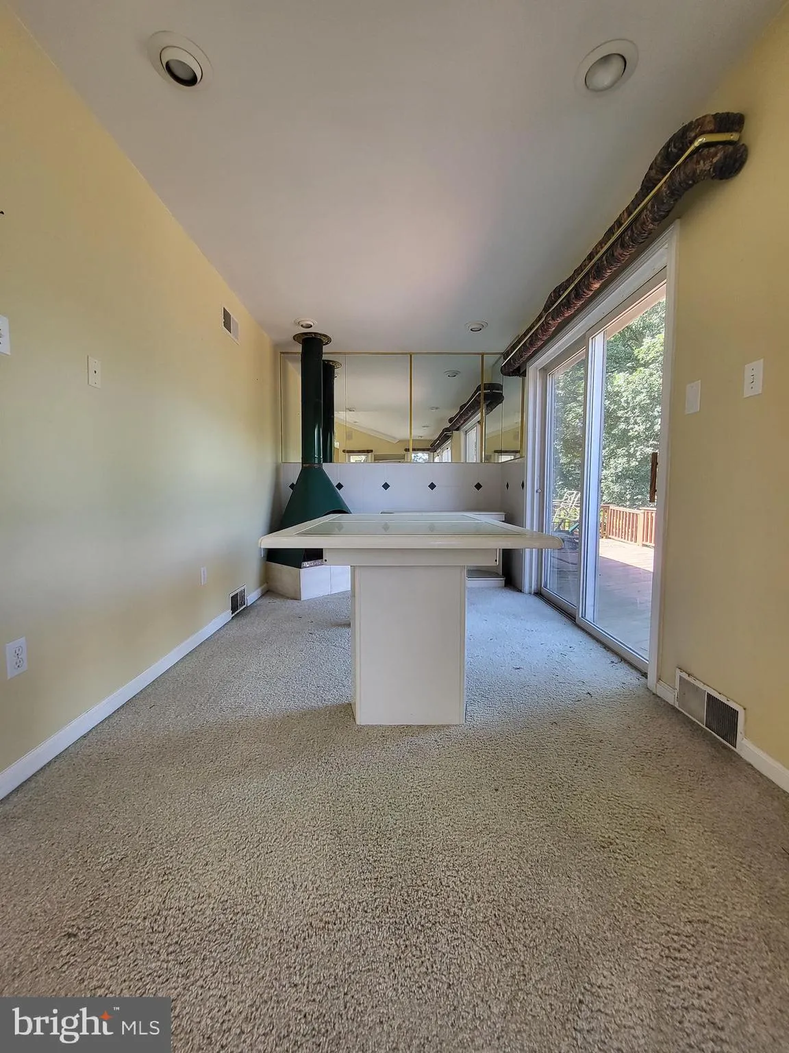 Reading, Pennsylvania 19605, United States, 2 Bedrooms Bedrooms, ,2 BathroomsBathrooms,Residential,Pending,206537