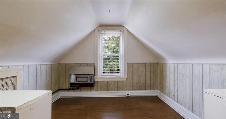 ELKINS PARK - Residential Income