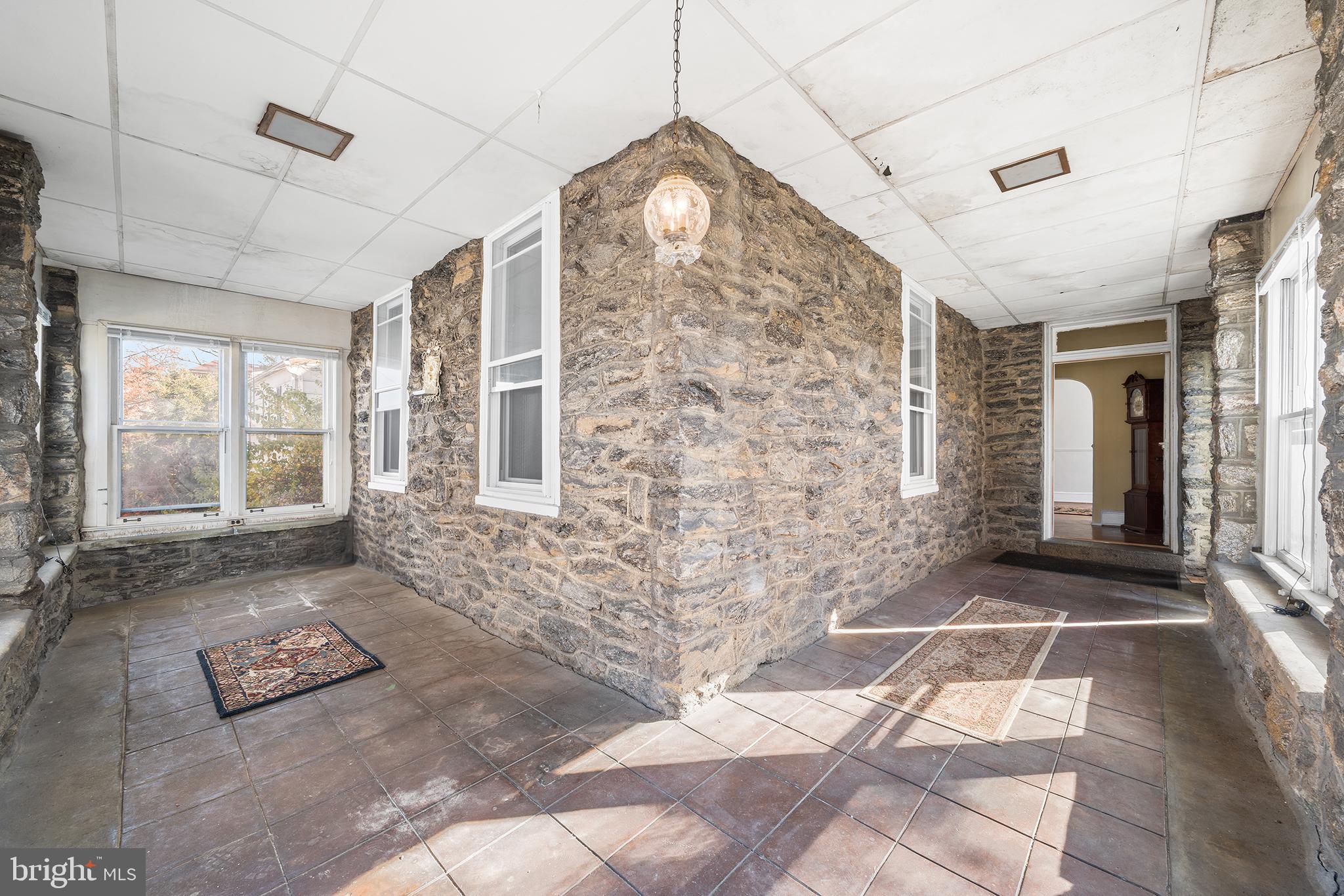 ELKINS PARK - Residential Income