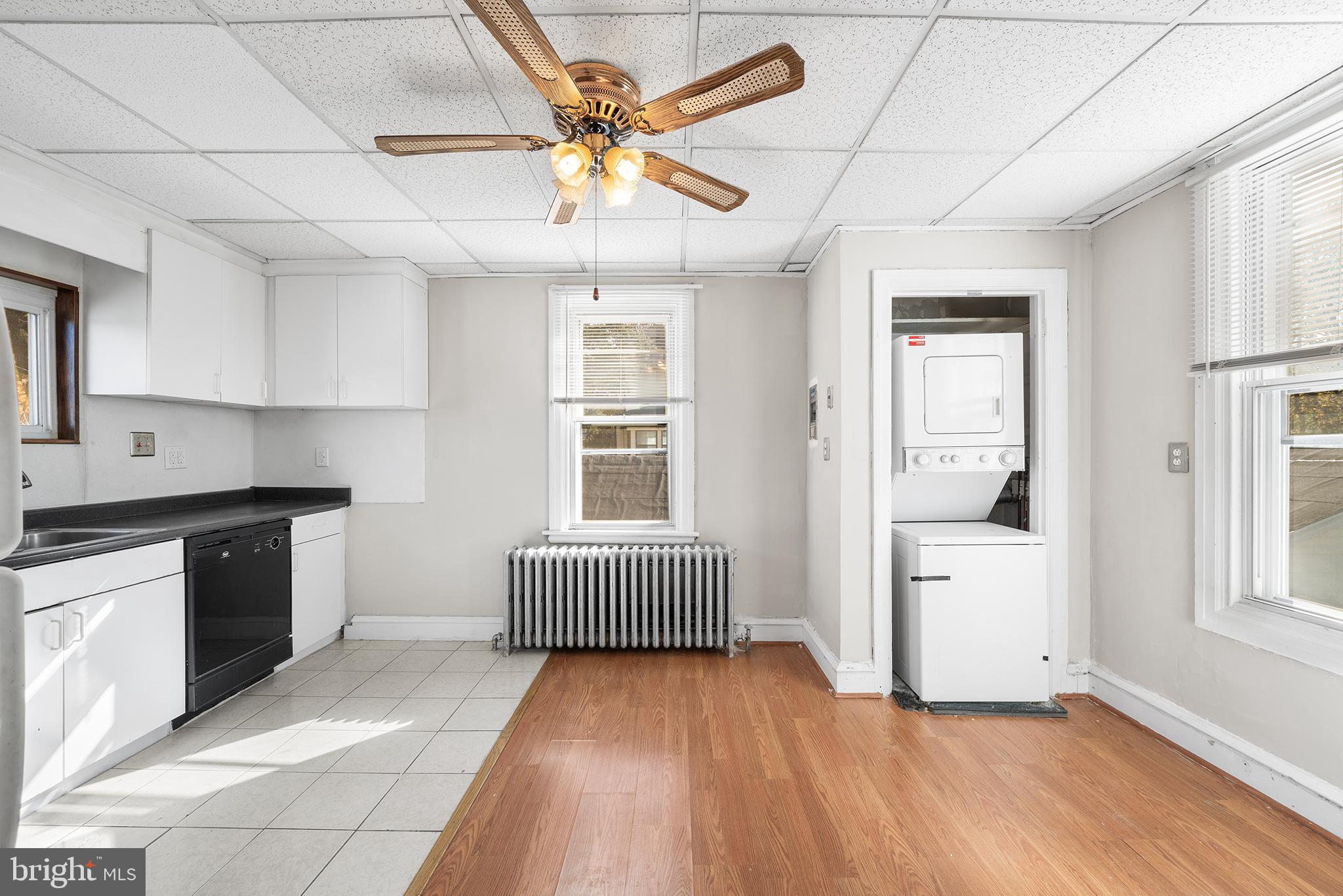 ELKINS PARK - Residential Income