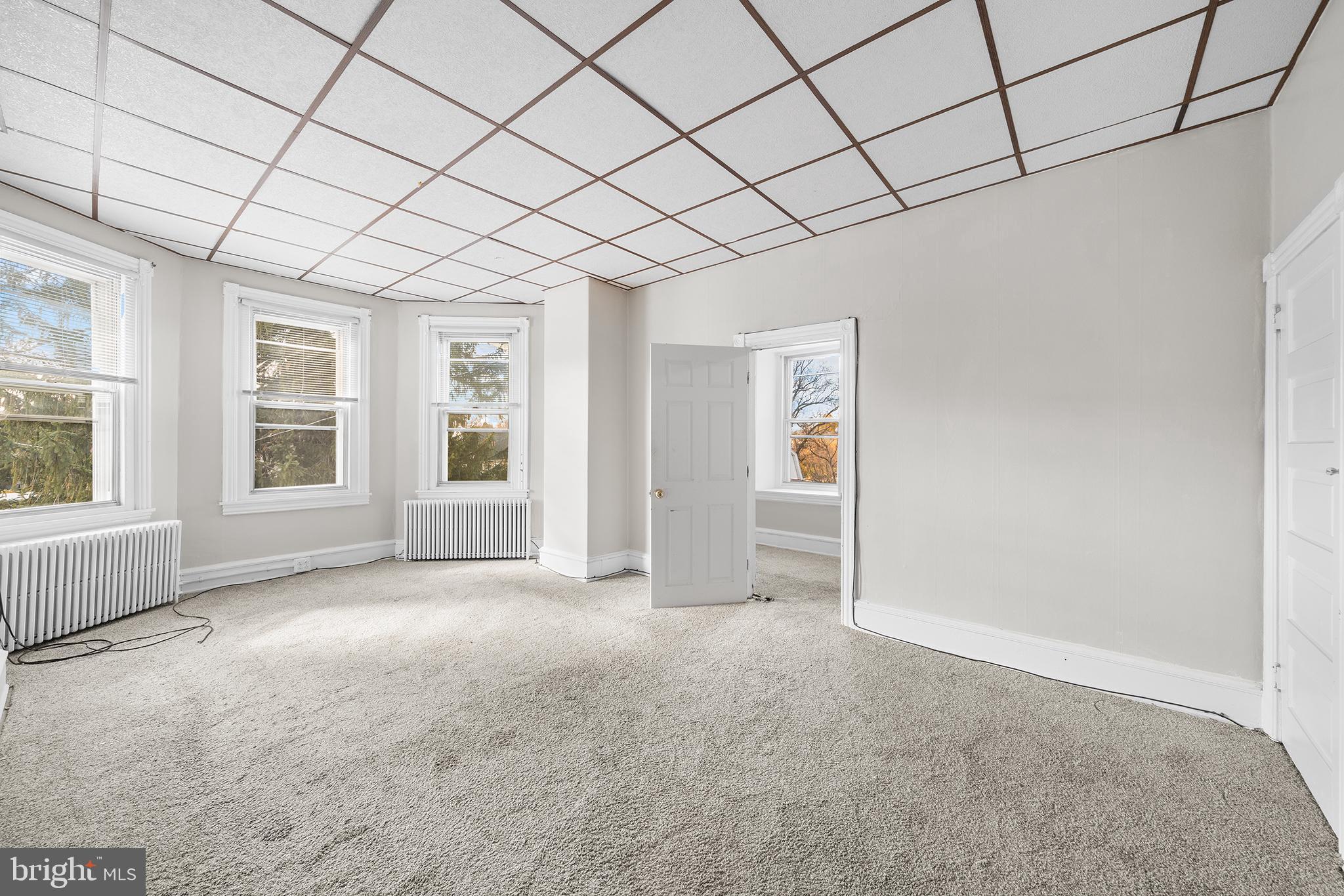 ELKINS PARK - Residential Income