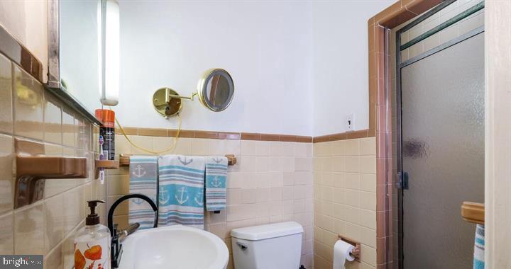 ELKINS PARK - Residential Income