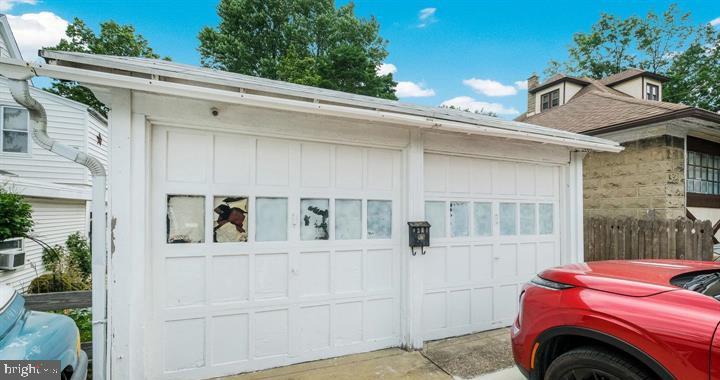 ELKINS PARK - Residential Income