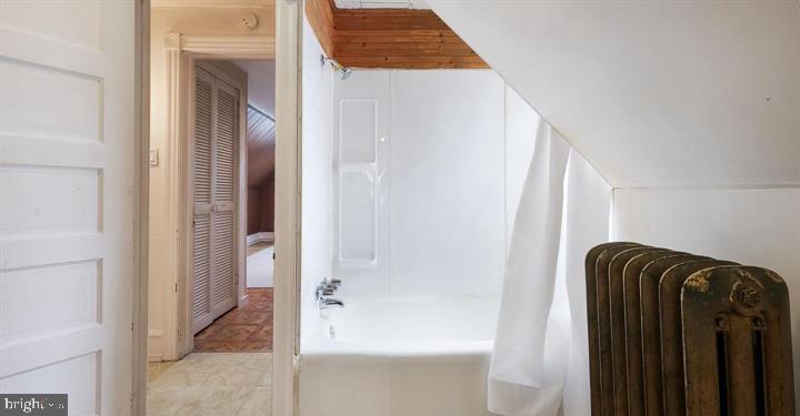 ELKINS PARK - Residential Income