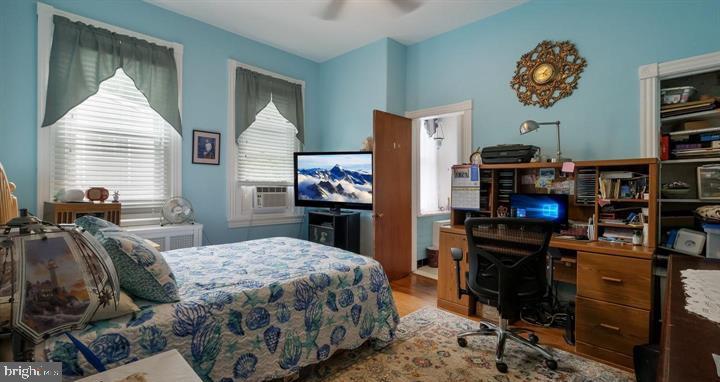 ELKINS PARK - Residential Income