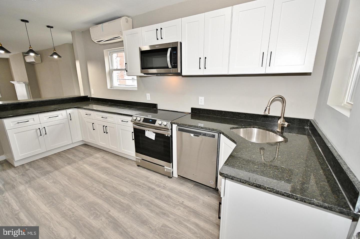 CARROLL PARK - Residential Lease