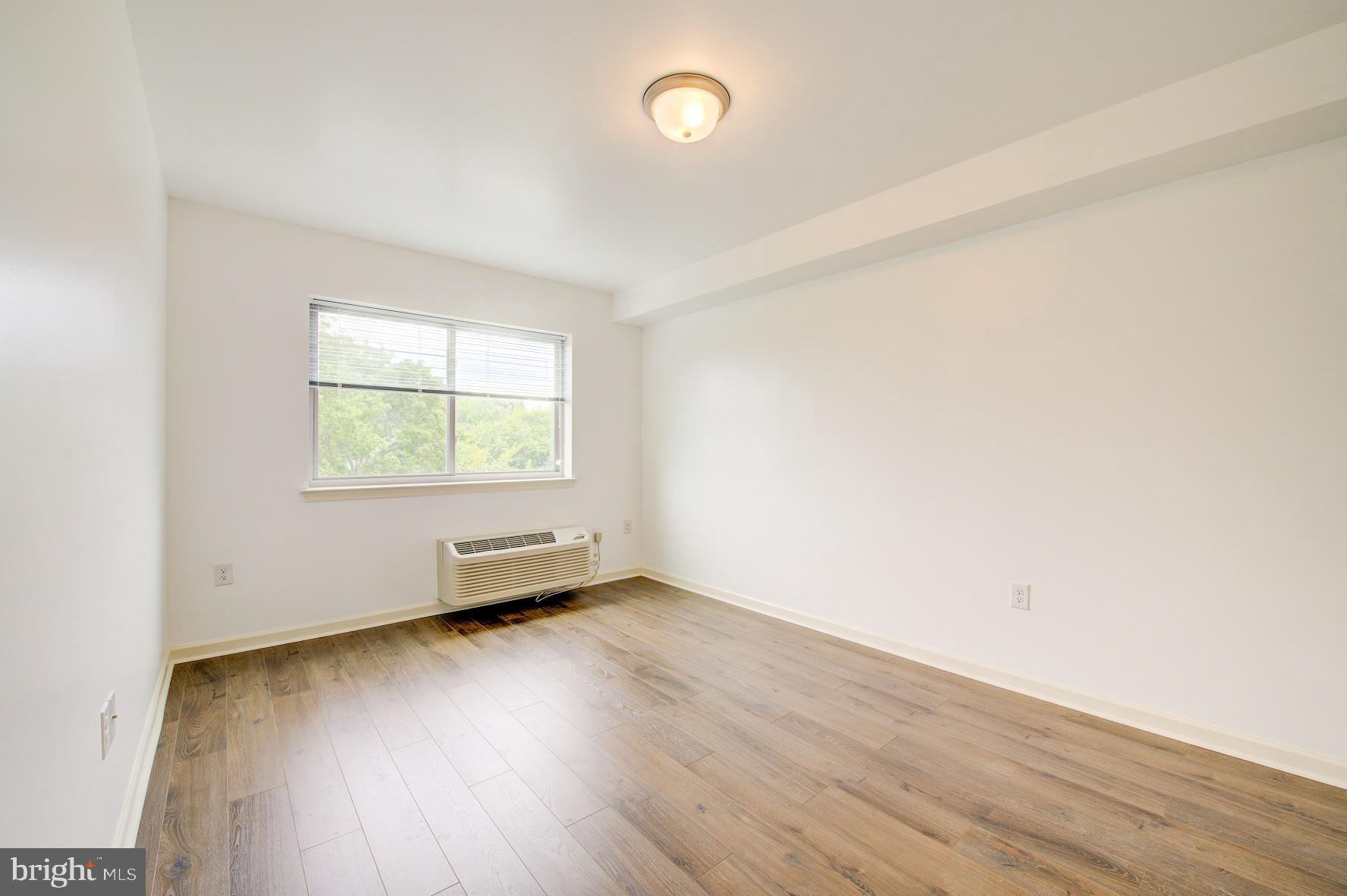 ROXBOROUGH - Residential Lease