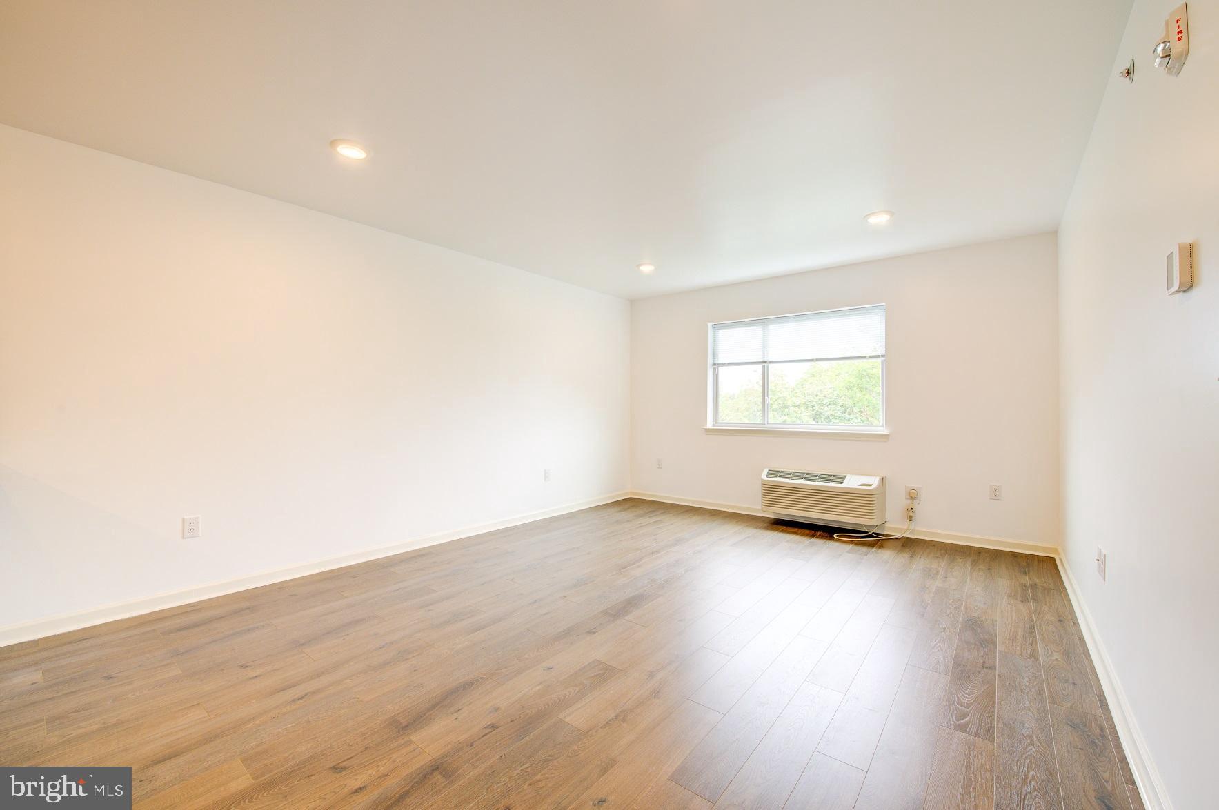 ROXBOROUGH - Residential Lease