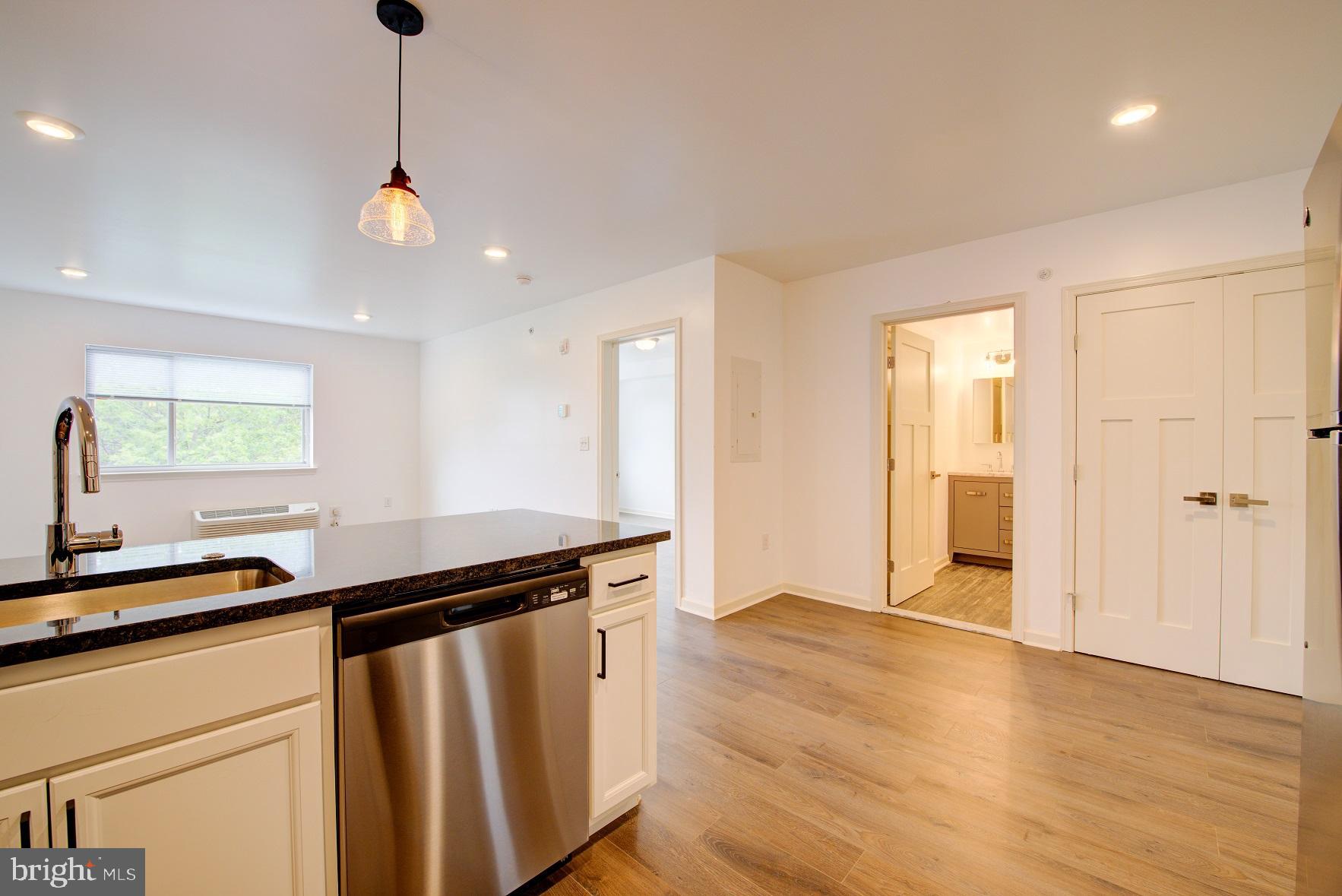 ROXBOROUGH - Residential Lease