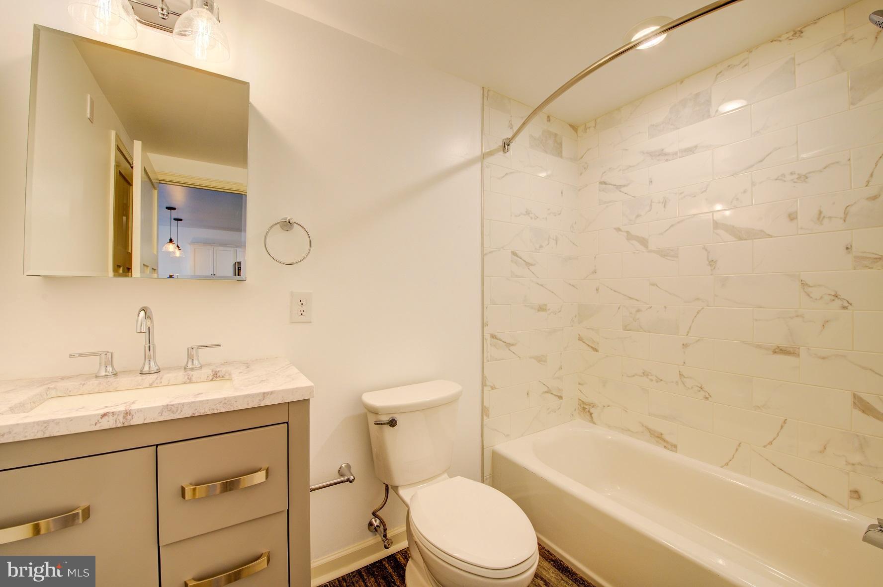 ROXBOROUGH - Residential Lease