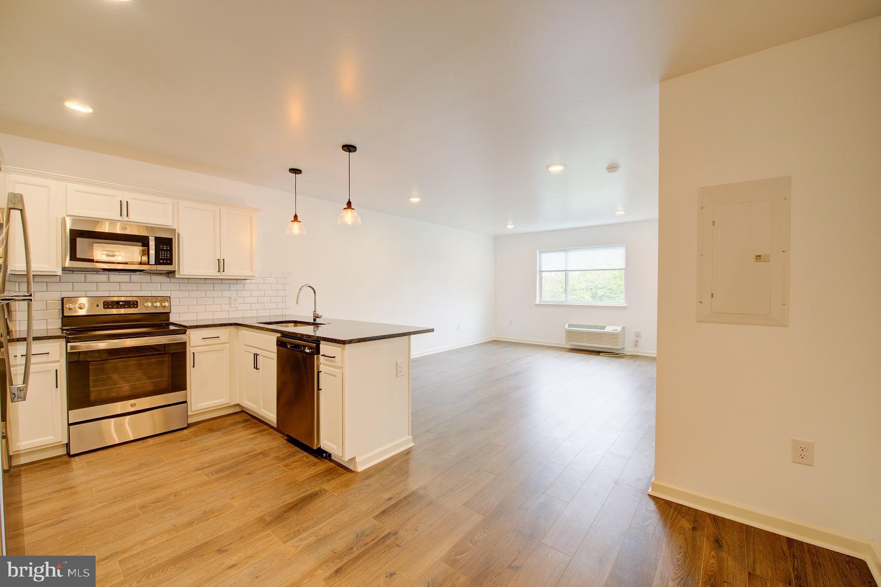 ROXBOROUGH - Residential Lease