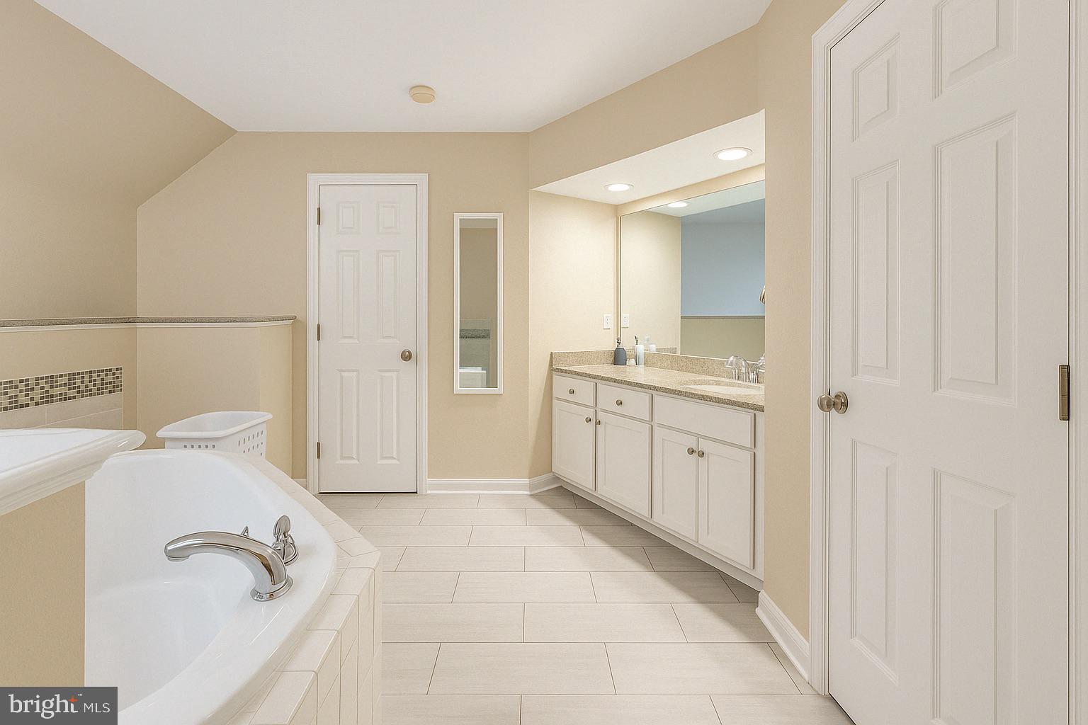 RIDGELEIGH - Residential Lease