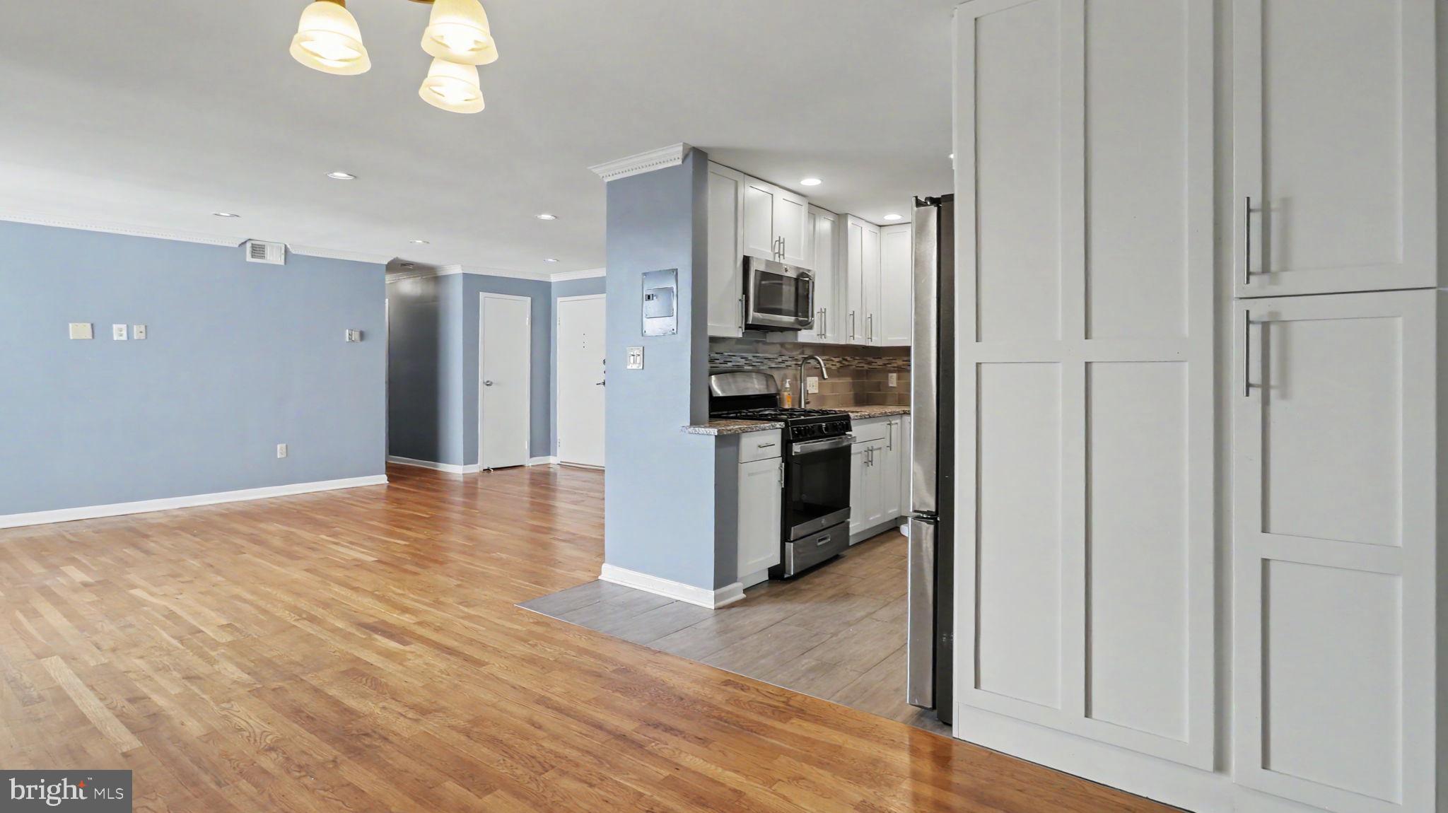 2016 N ADAMS STREET 812