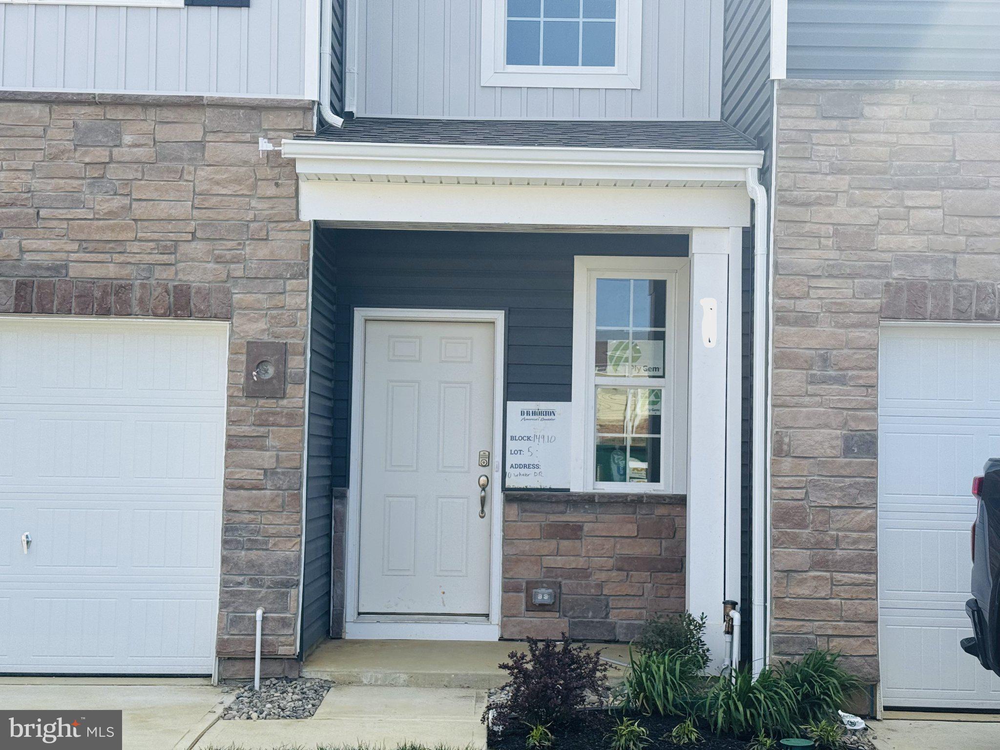 5 WHALER DRIVE