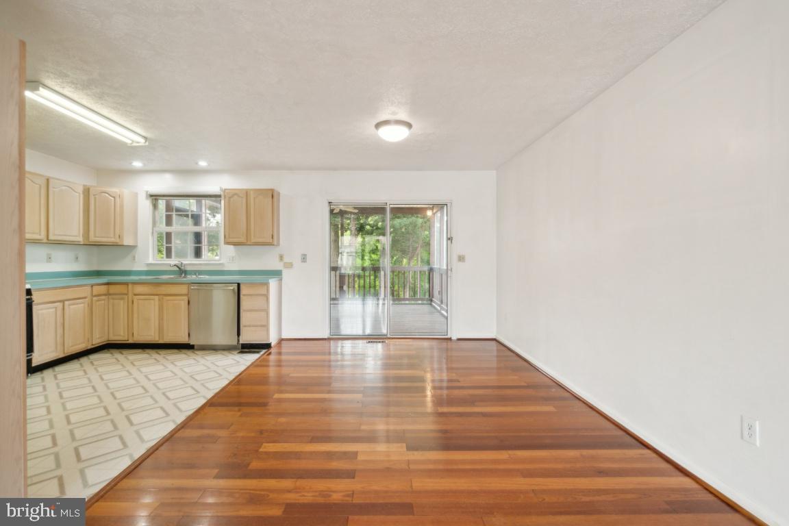 GARLAND - Residential