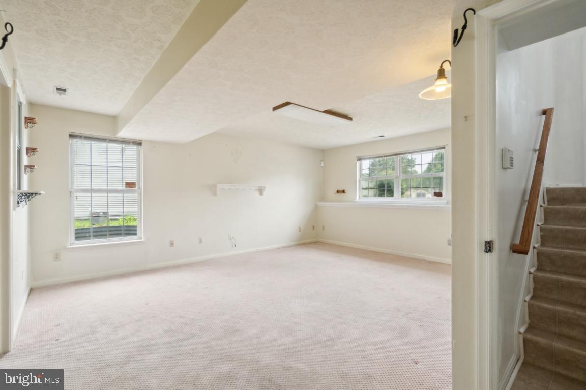 GARLAND - Residential