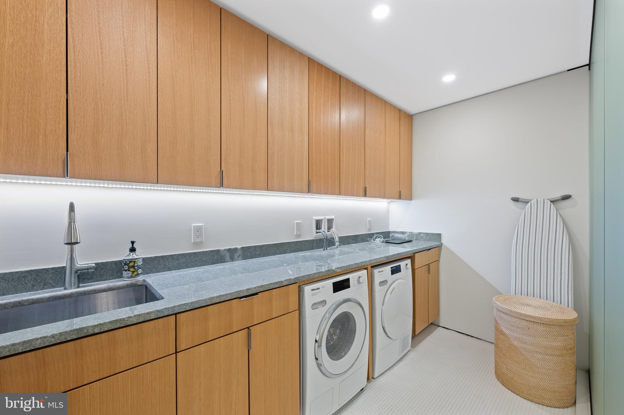 DEVONSHIRE - Residential