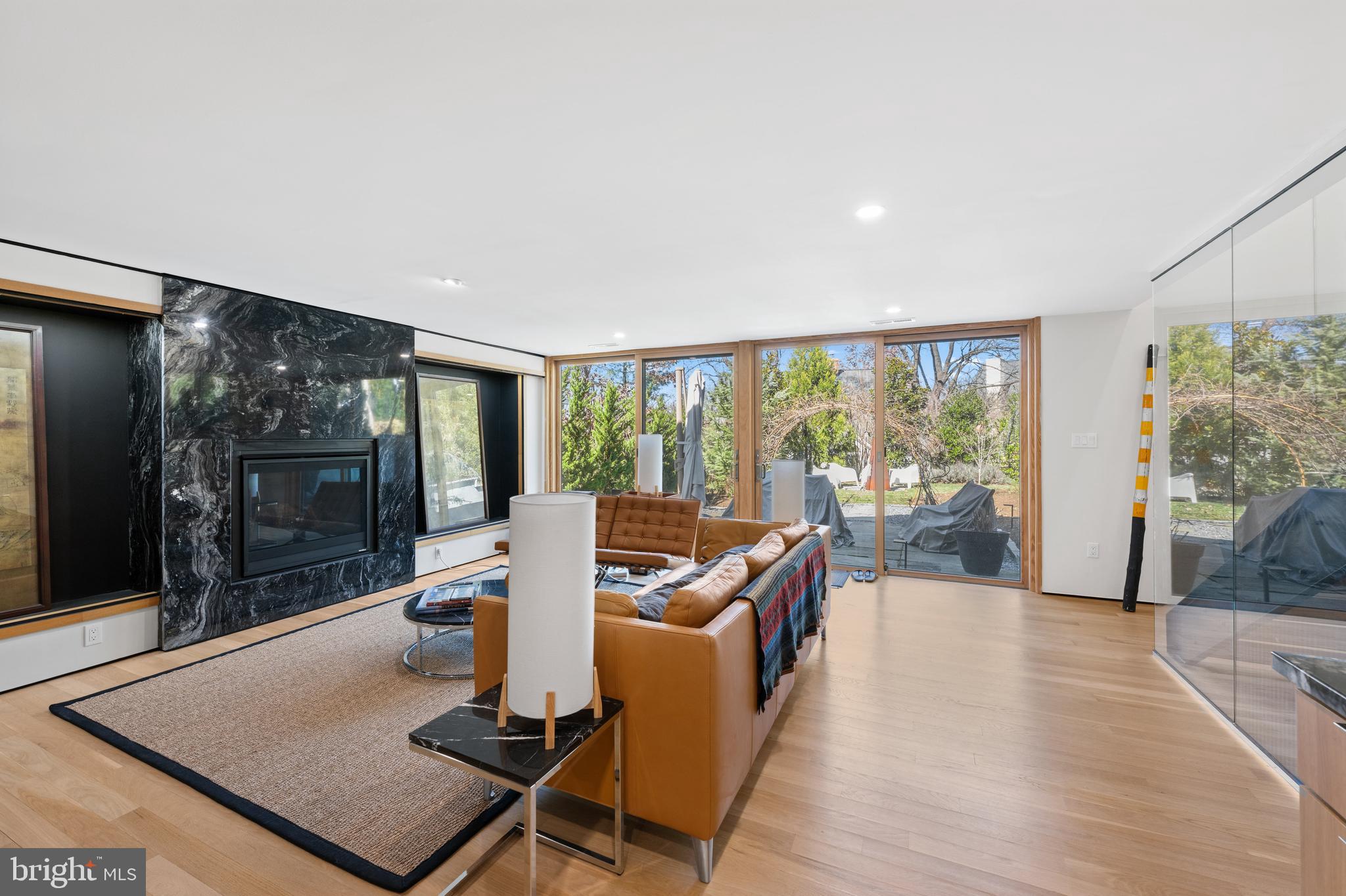 DEVONSHIRE - Residential