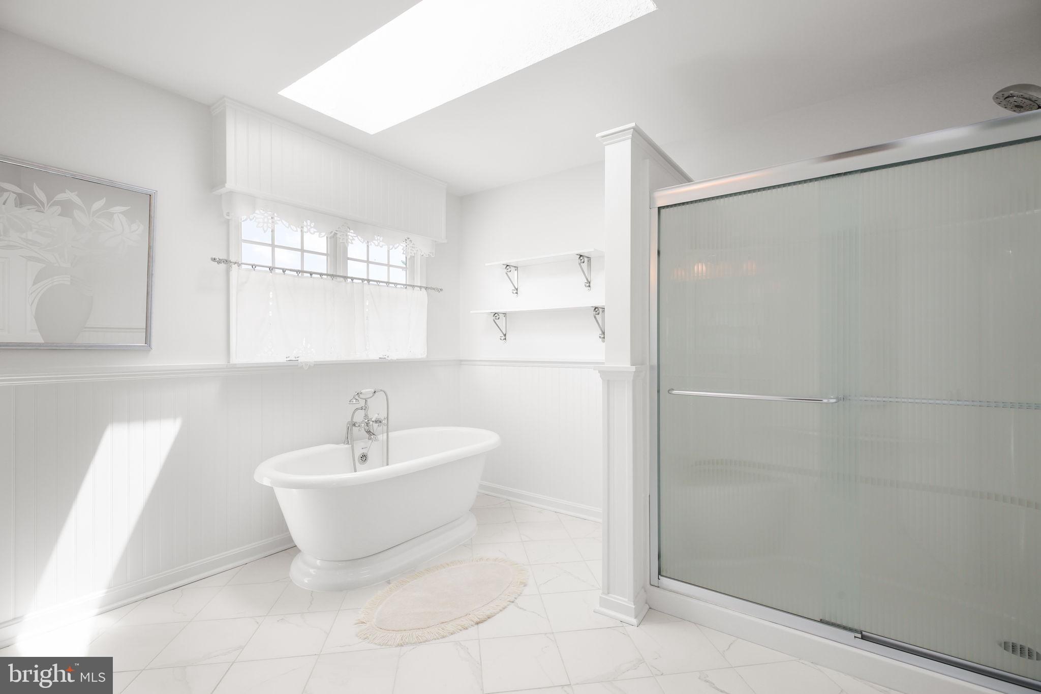 CRYSTAL LAKE - Residential