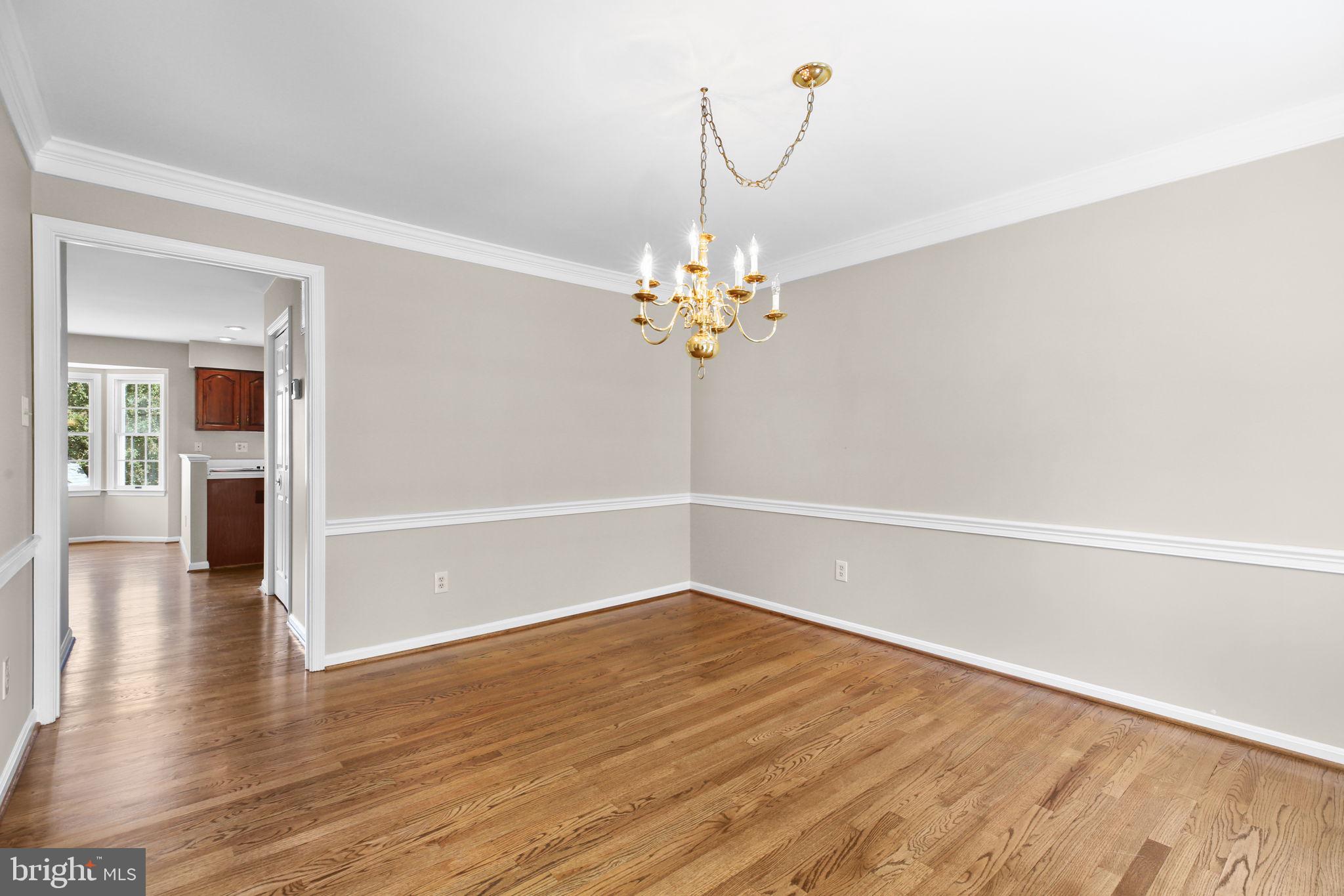 CRYSTAL LAKE - Residential