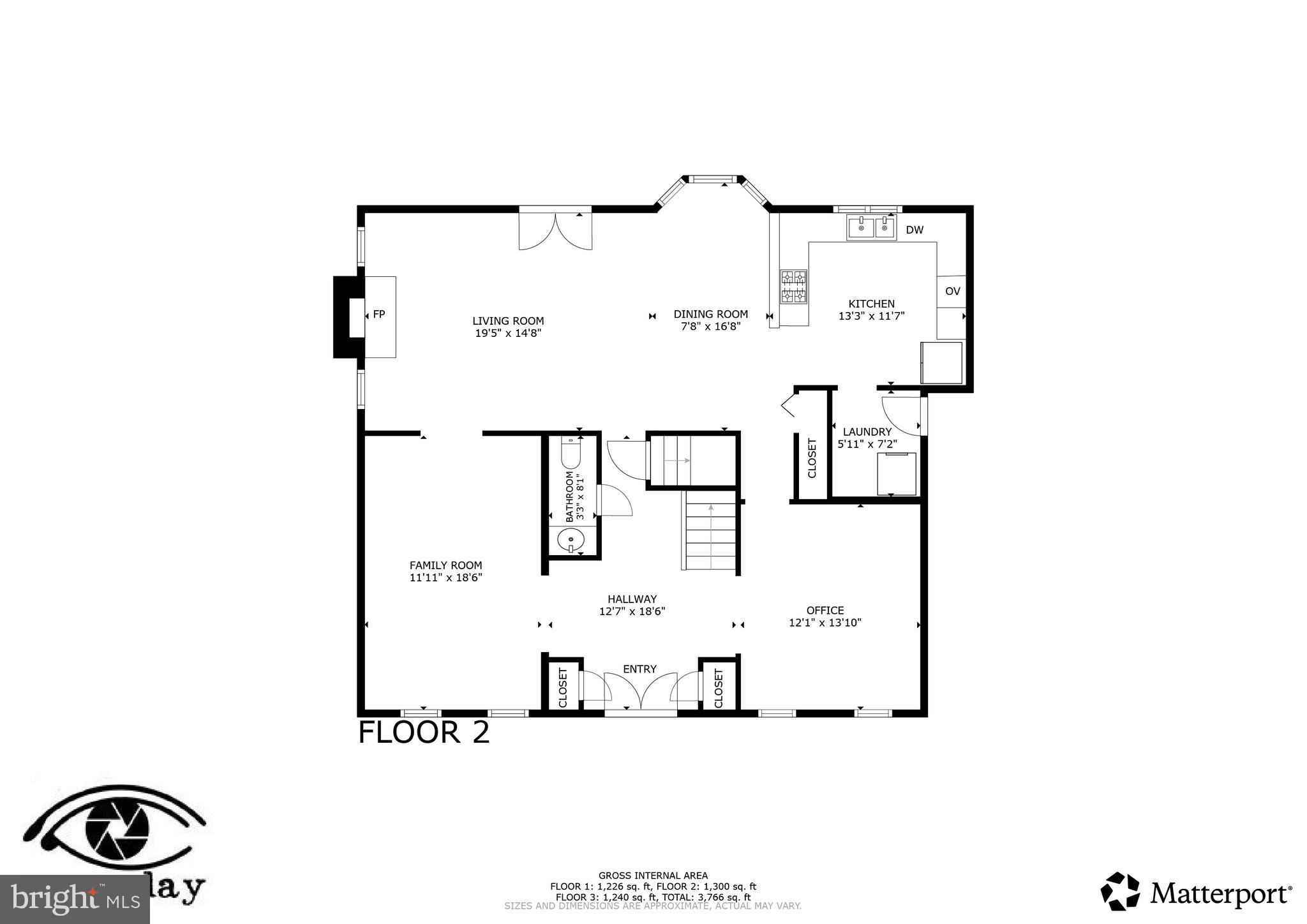 CRYSTAL LAKE - Residential