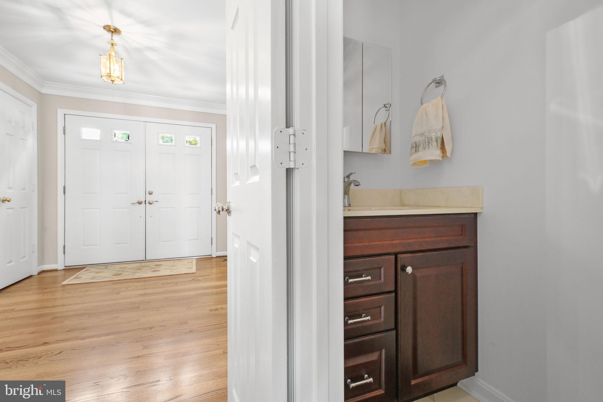 CRYSTAL LAKE - Residential