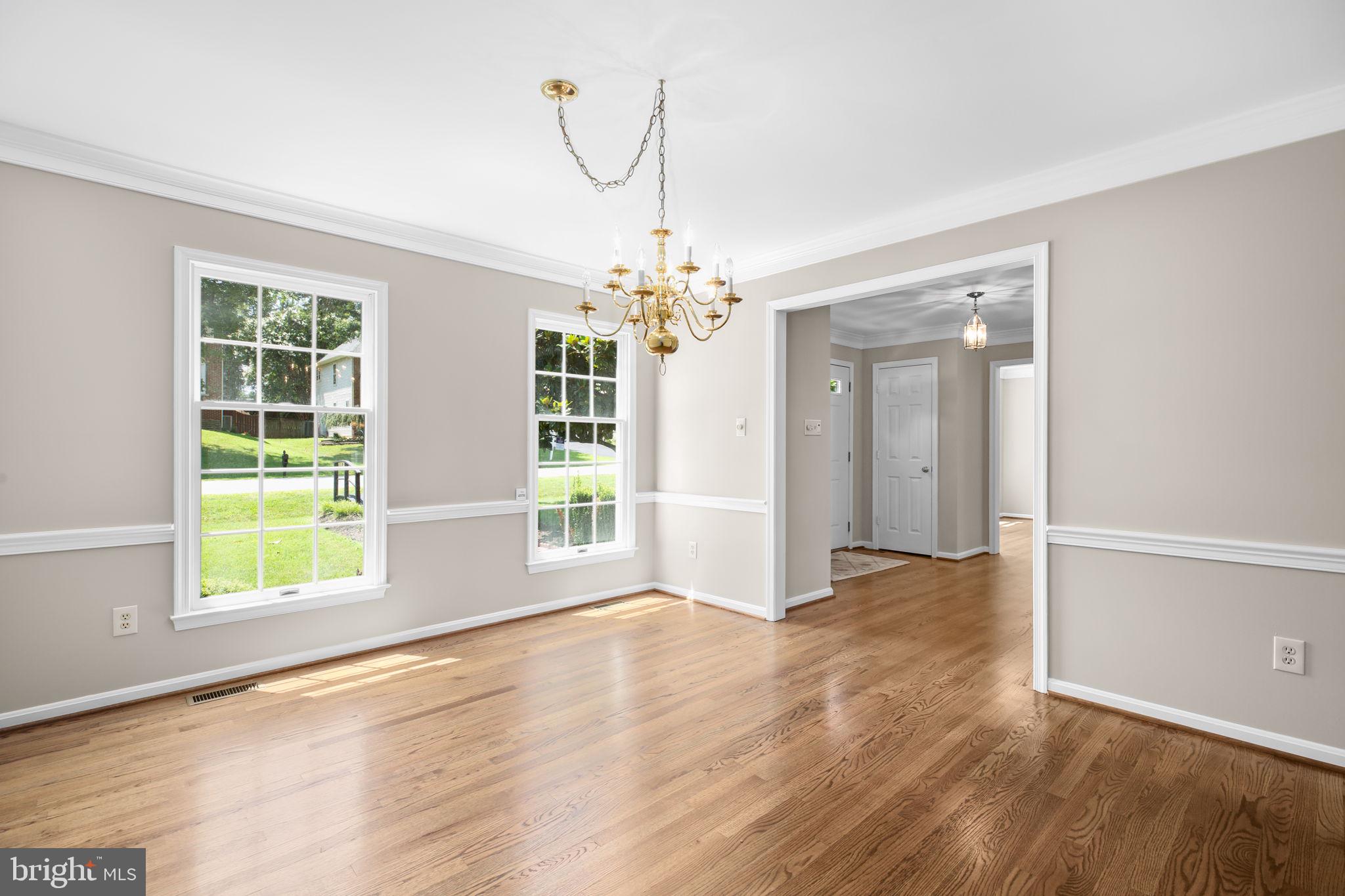 CRYSTAL LAKE - Residential