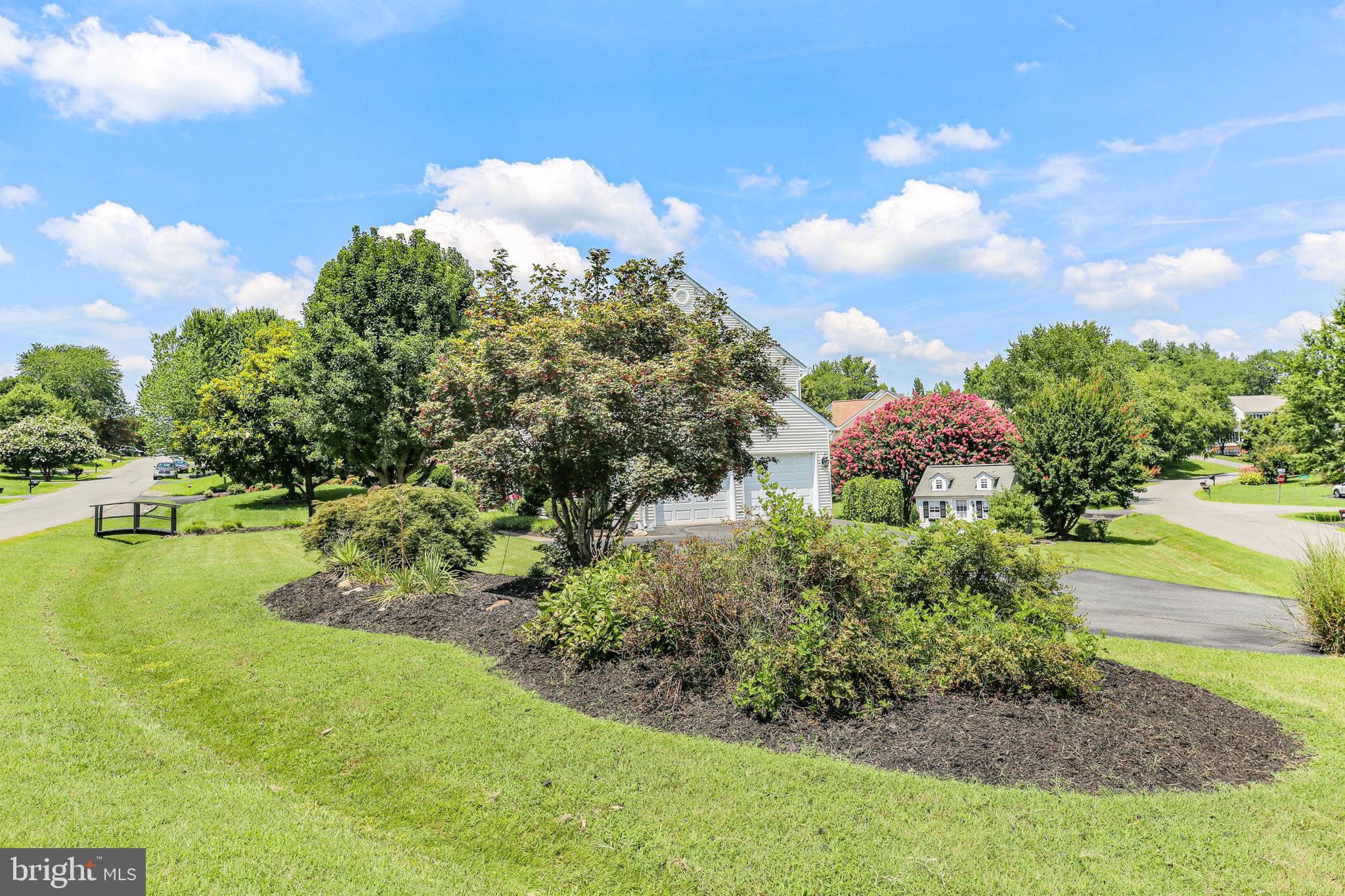 CRYSTAL LAKE - Residential