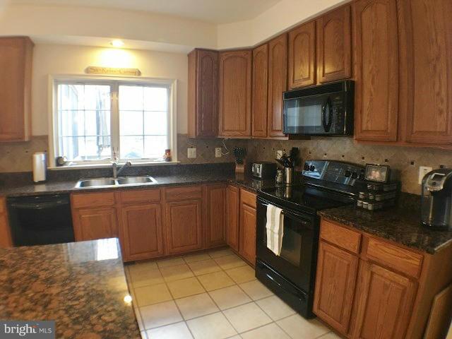 GREENS AT ROCK GLENN - Residential