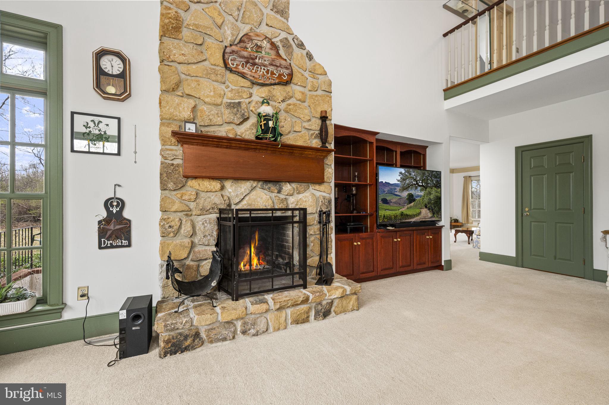 BASSETT HUNT - Residential