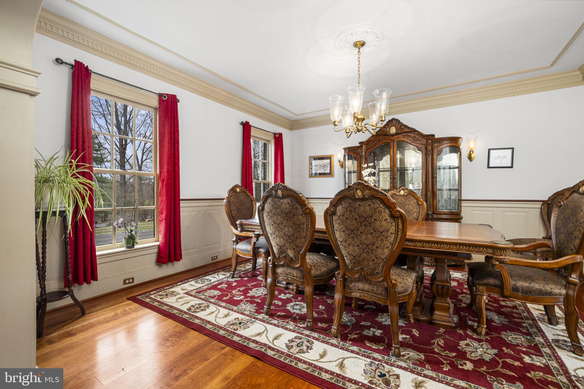 BASSETT HUNT - Residential