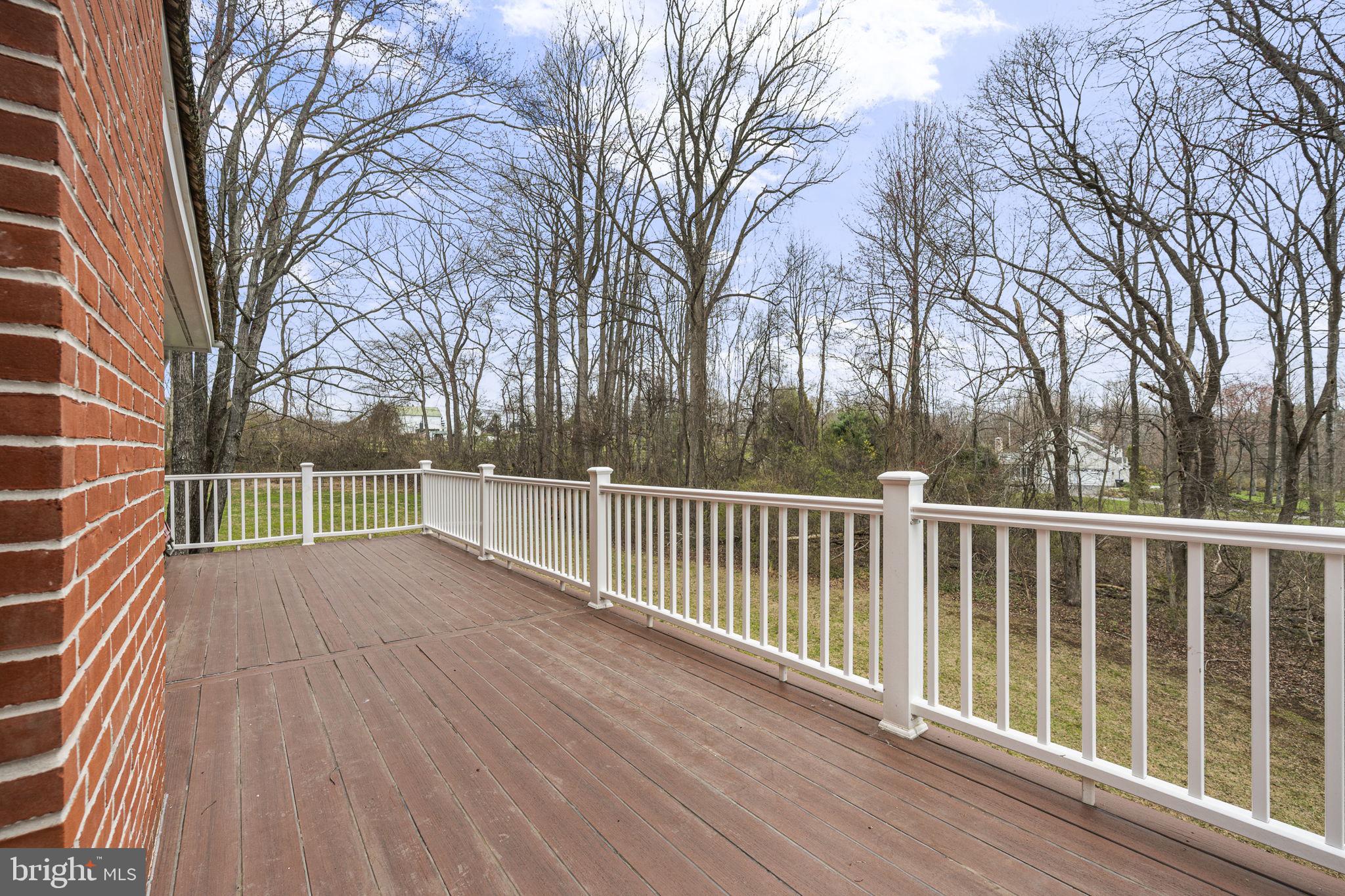 BASSETT HUNT - Residential