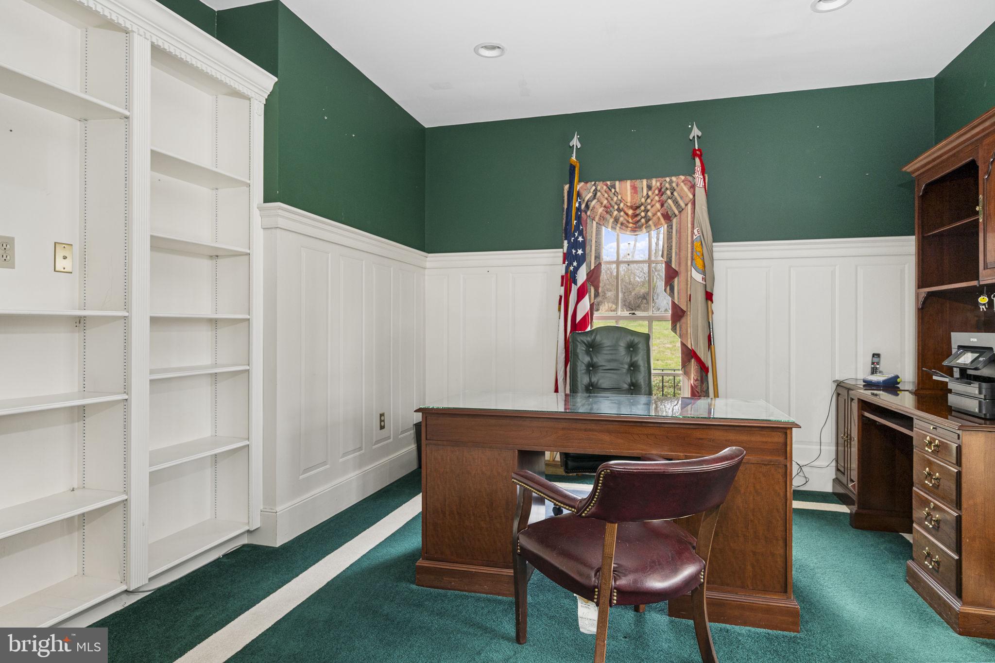 BASSETT HUNT - Residential