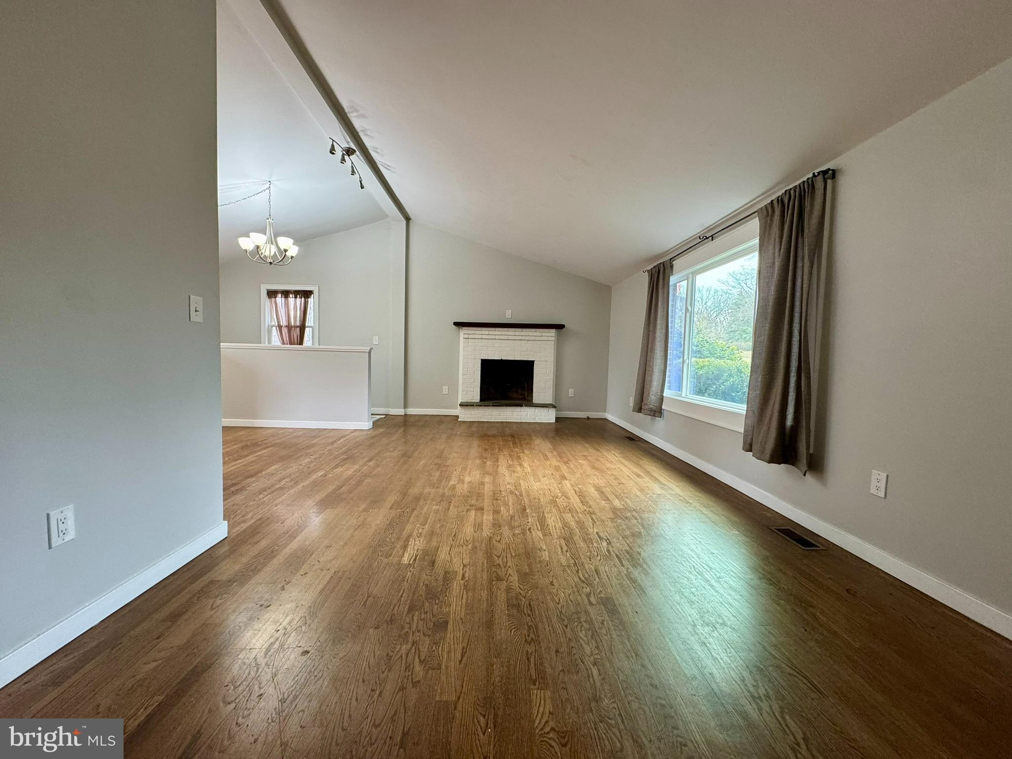 COUNTY VIEW - Residential Lease