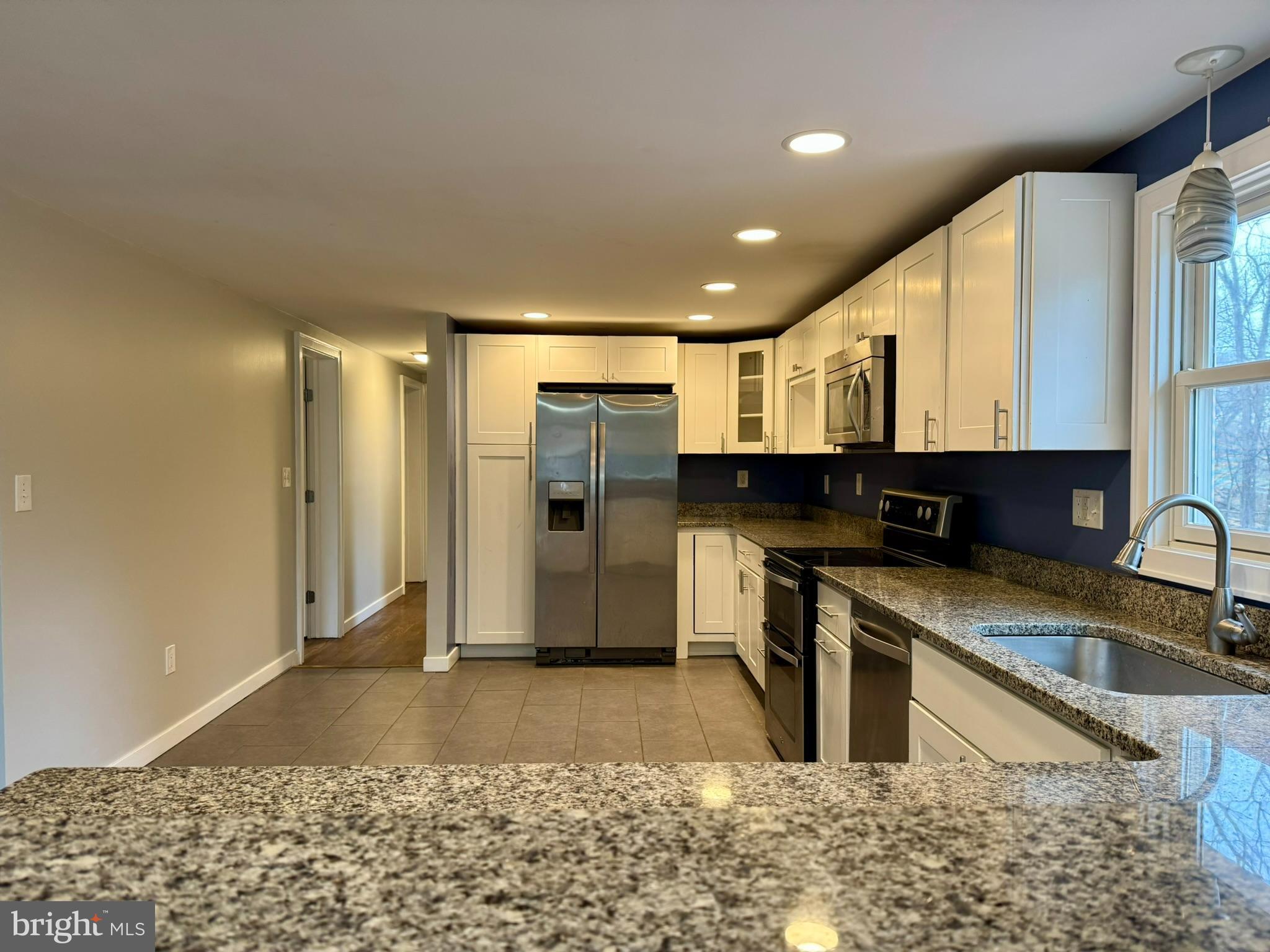 COUNTY VIEW - Residential Lease