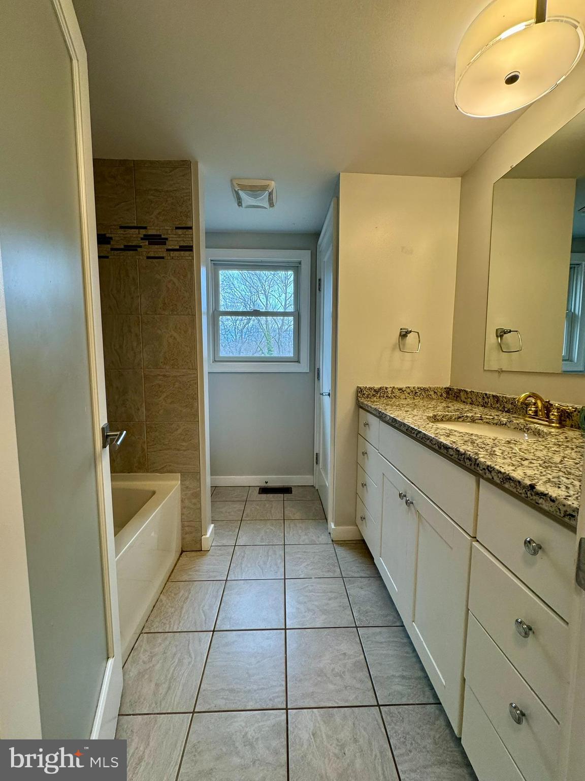 COUNTY VIEW - Residential Lease