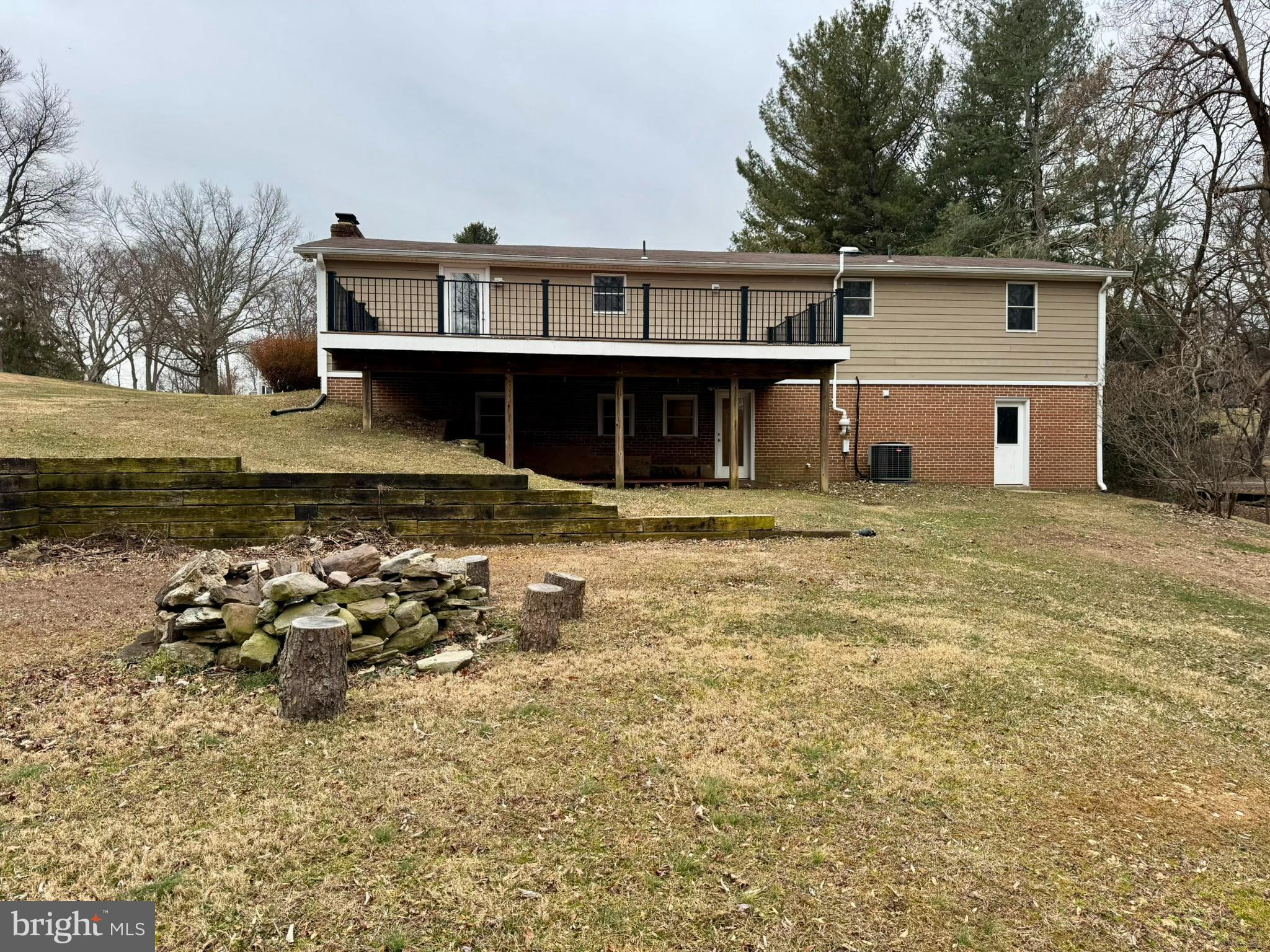 COUNTY VIEW - Residential Lease