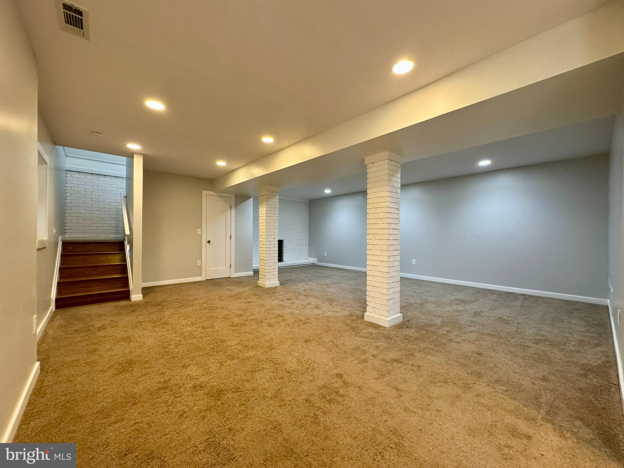 COUNTY VIEW - Residential Lease