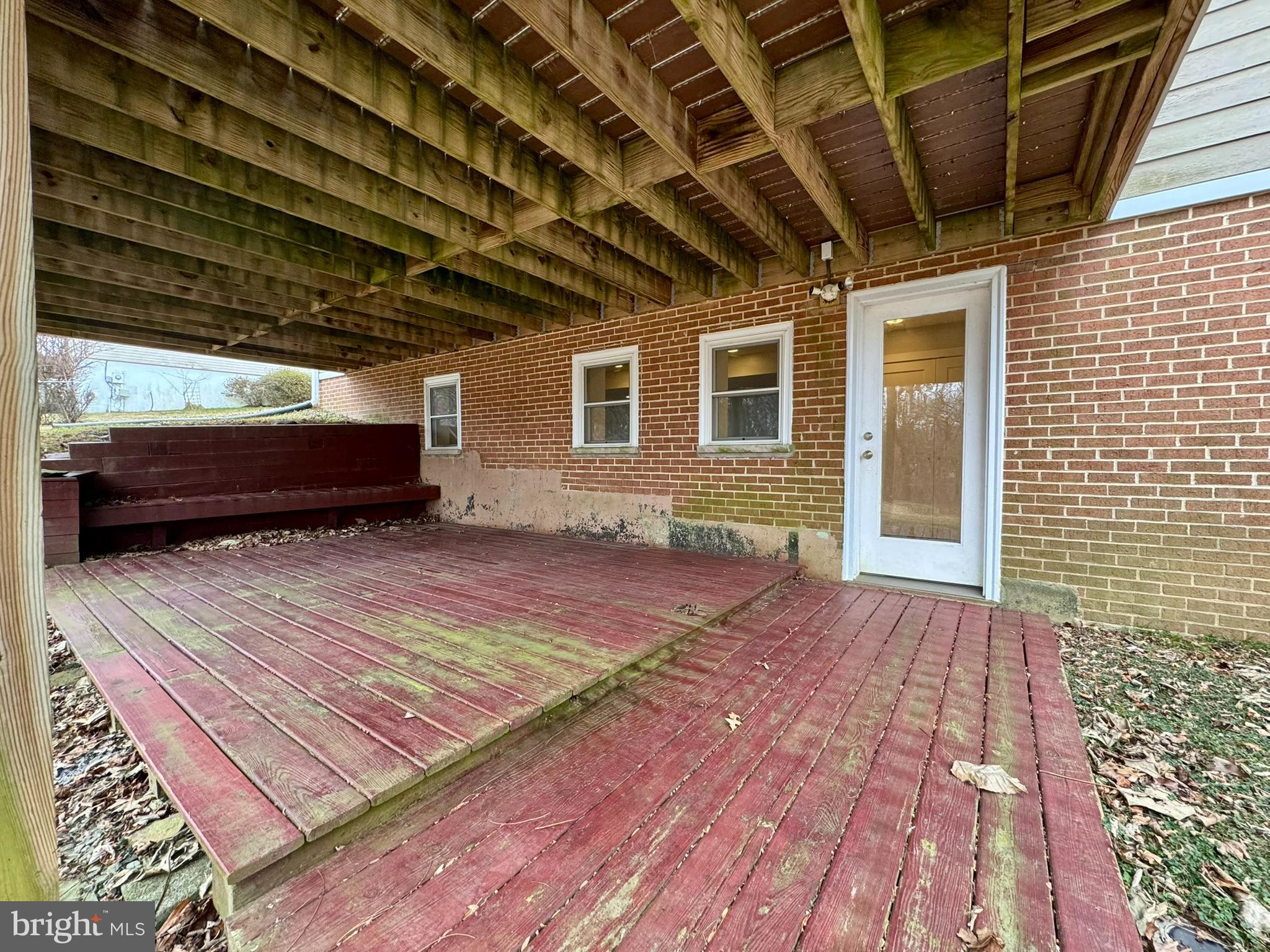 COUNTY VIEW - Residential Lease