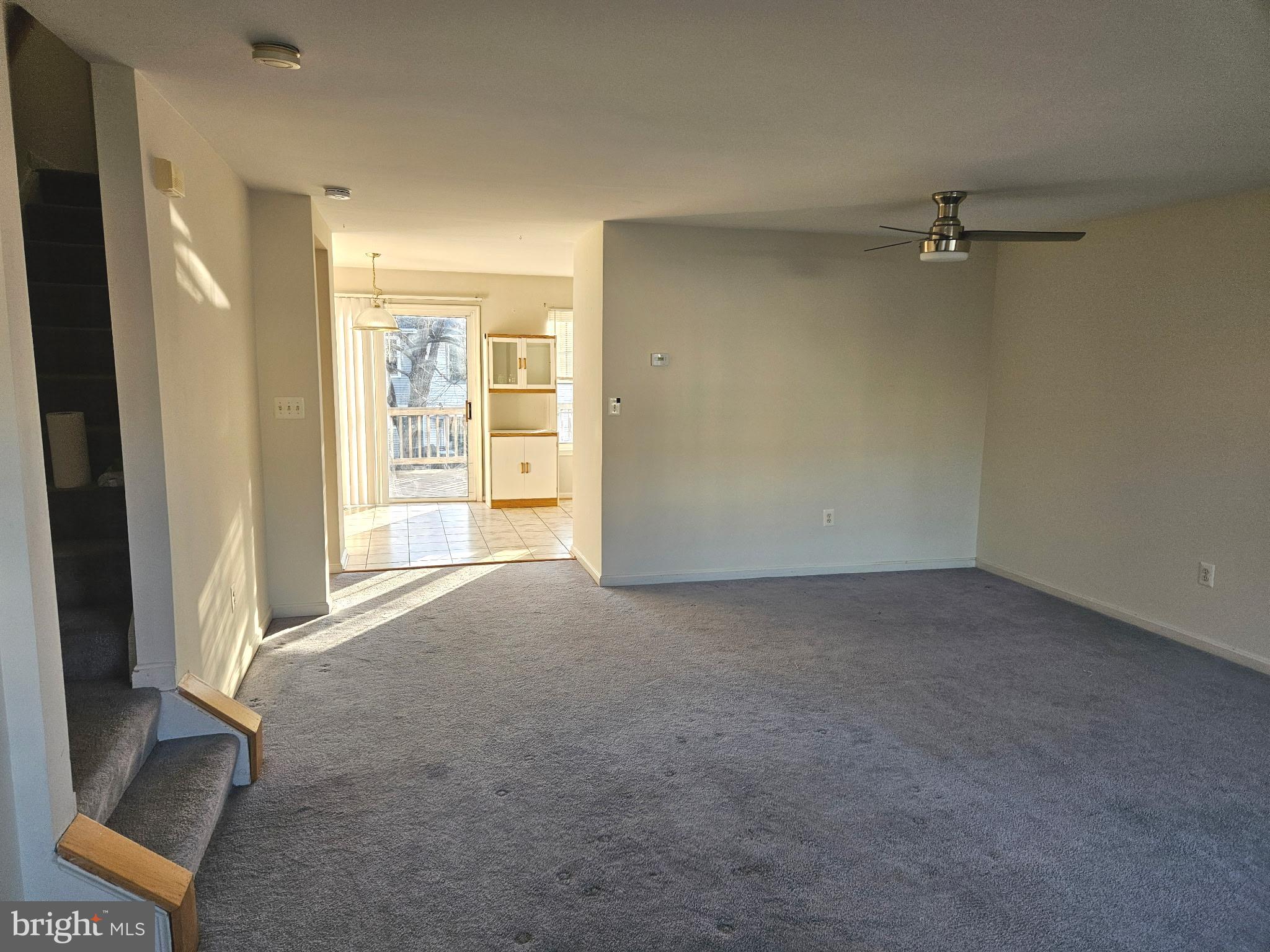 PARADISE - Residential Lease