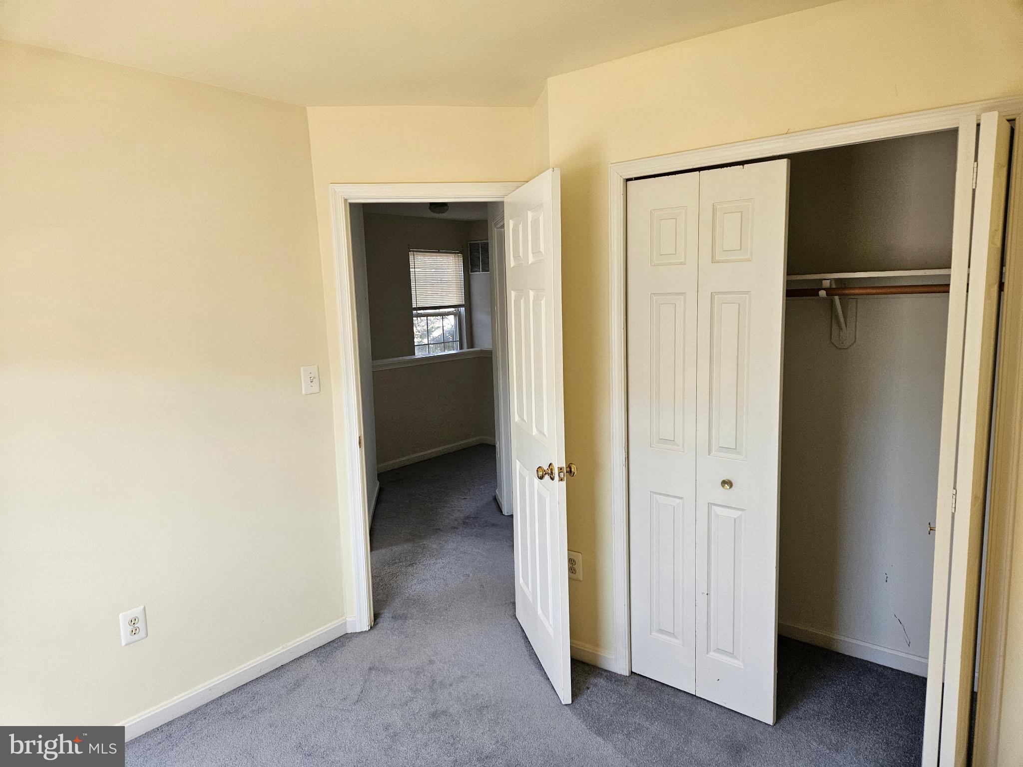 PARADISE - Residential Lease