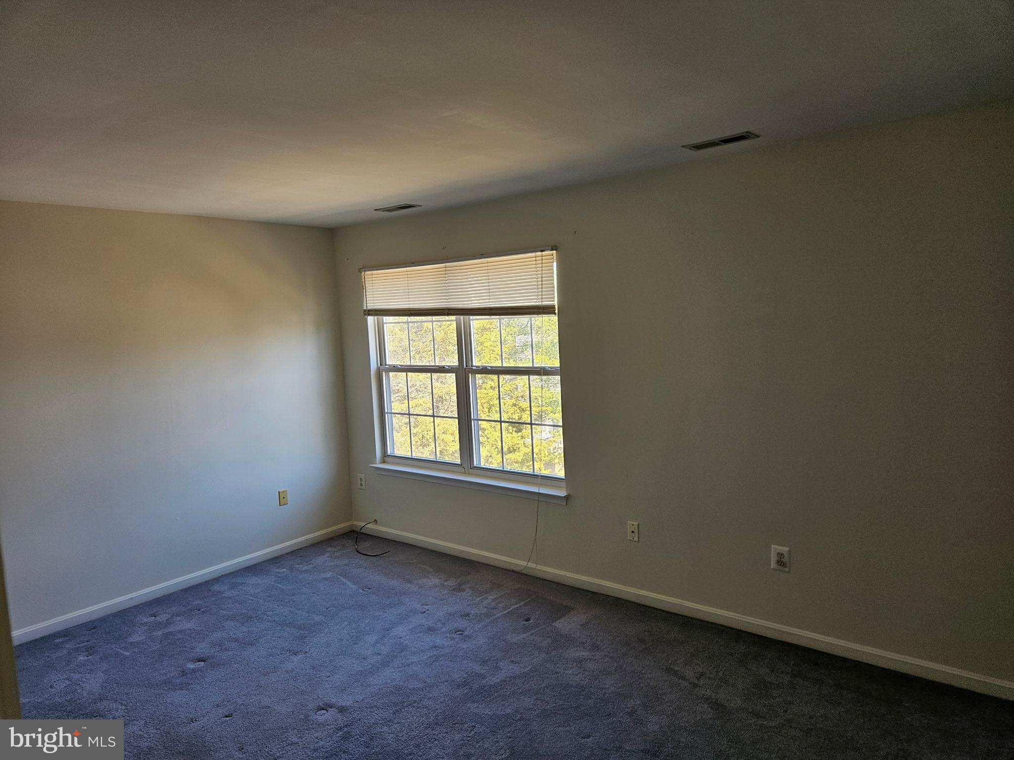 PARADISE - Residential Lease