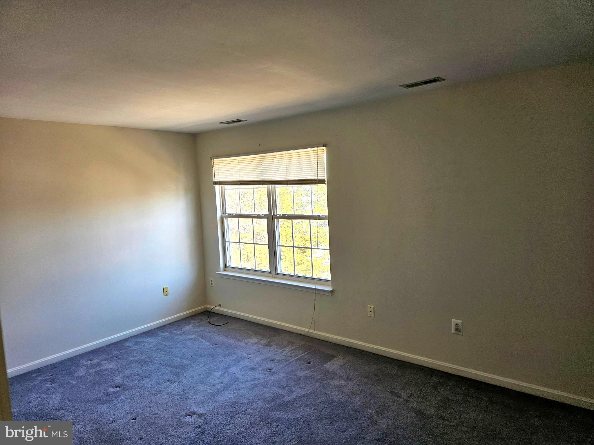 PARADISE - Residential Lease