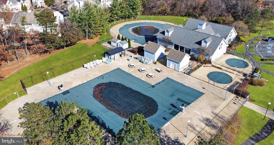 PARADISE - Residential Lease