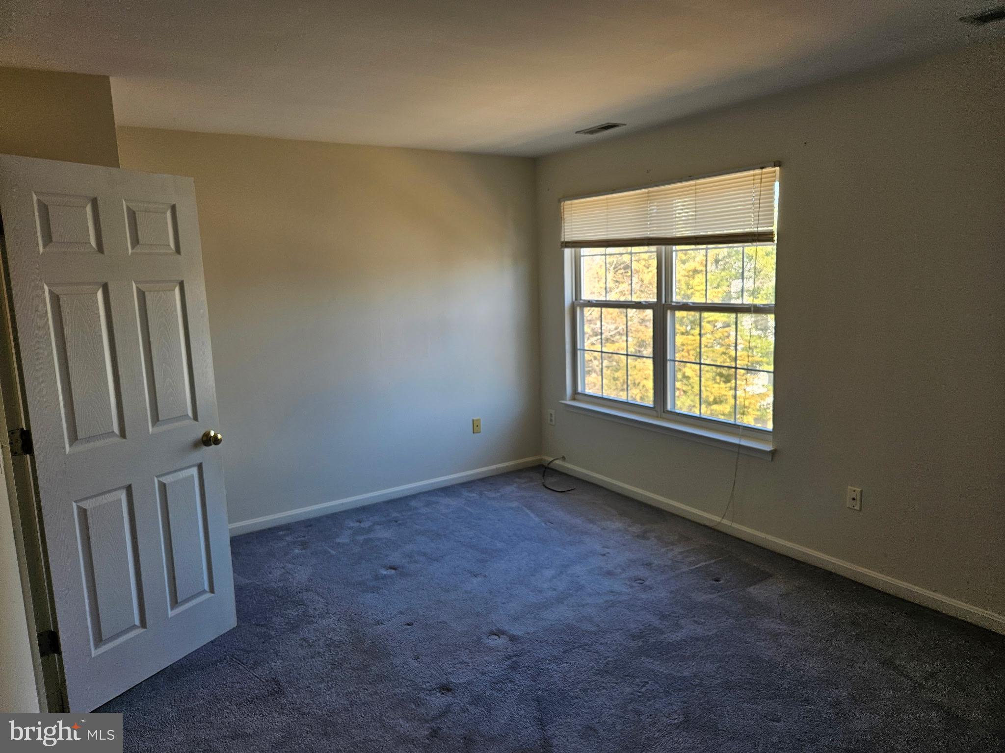 PARADISE - Residential Lease