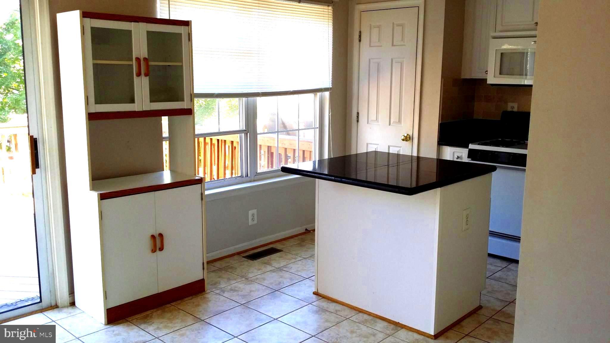 PARADISE - Residential Lease