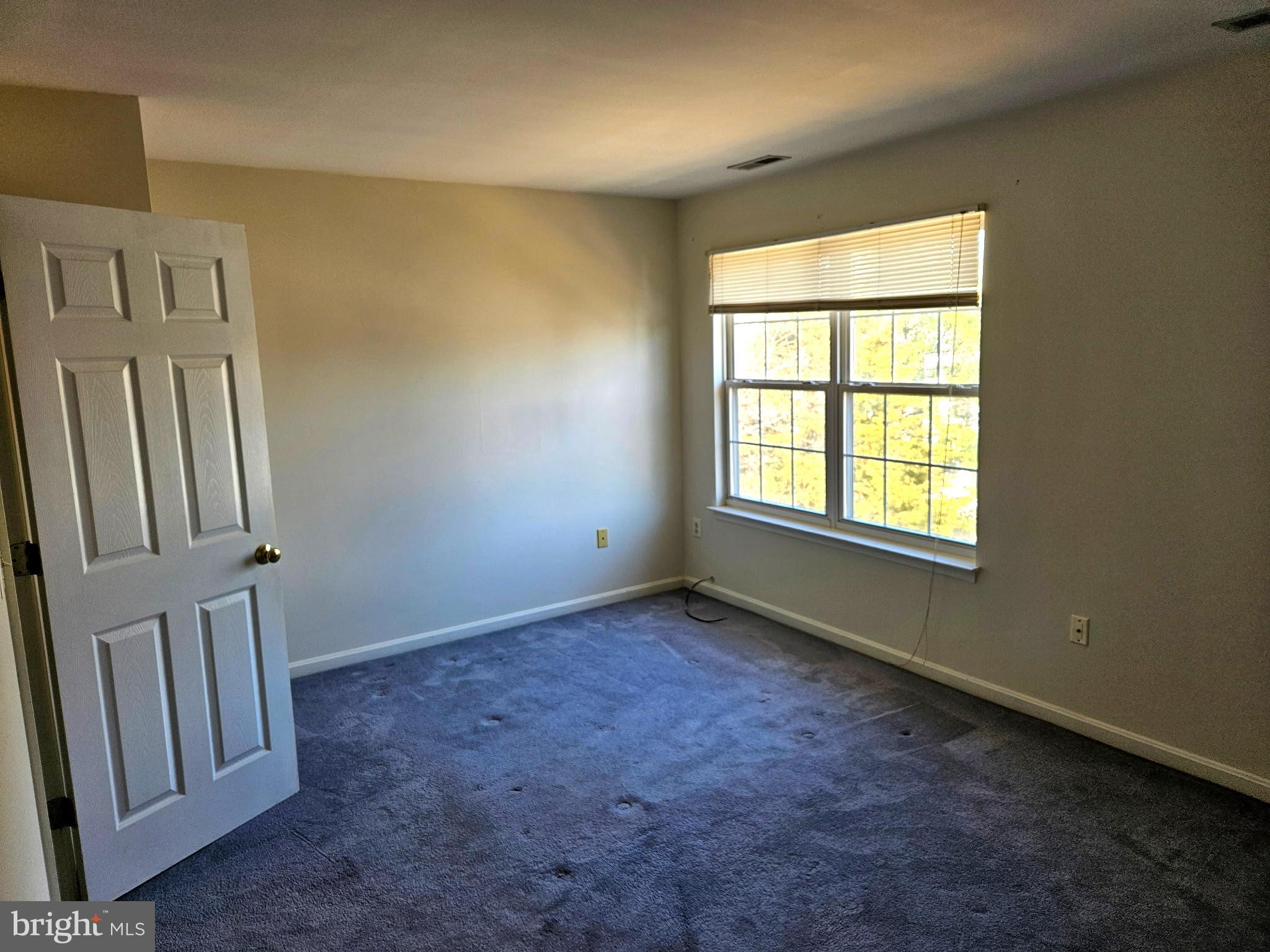 PARADISE - Residential Lease