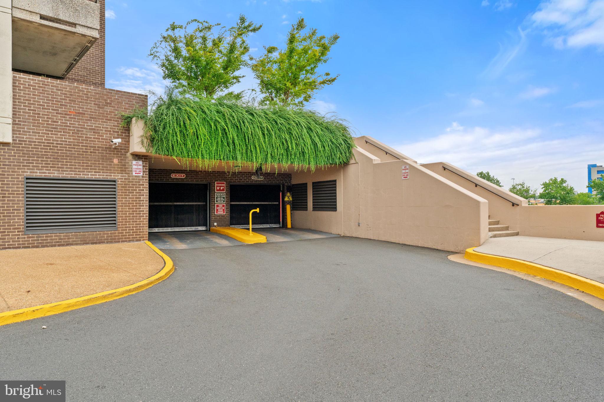 REGENCY AT MCLEAN - Residential