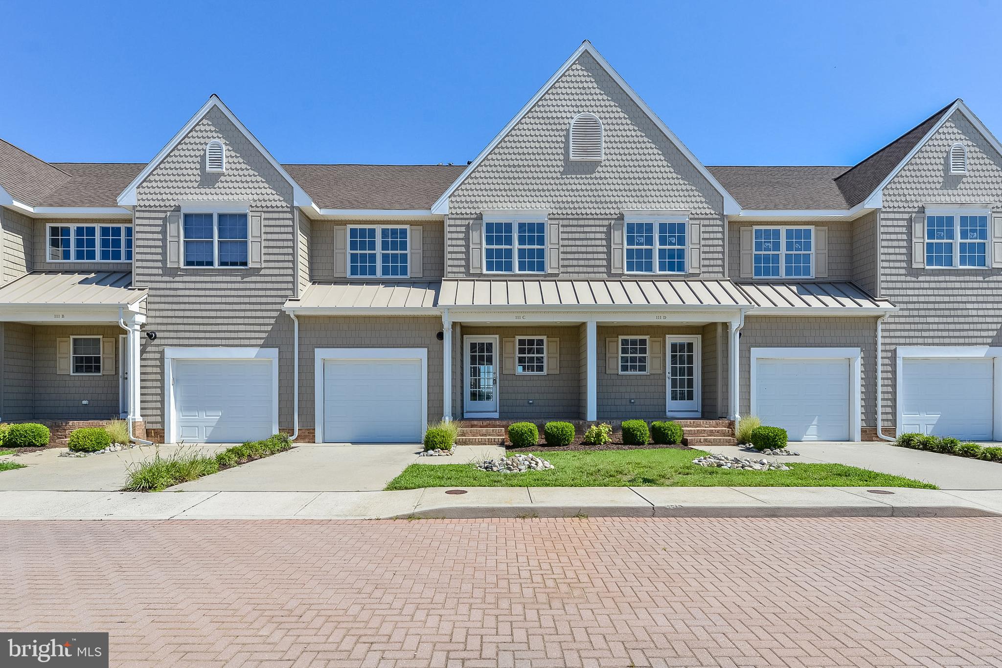 WATERS EDGE - Residential