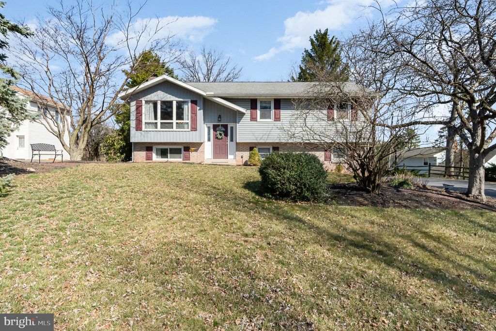 Photo of 3395 Bossler Road, ELIZABETHTOWN, PA 17022 (MLS # PALA2065116)
